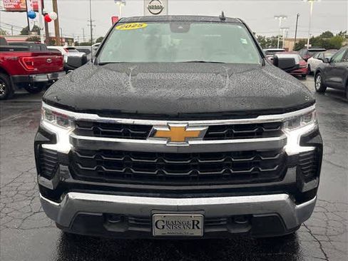 Used 2025 Chevrolet Silverado 1500 LT AWD/4WD image 9