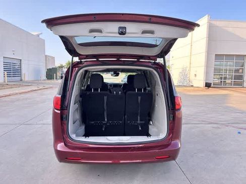 Used 2023 Chrysler Voyager LX FWD image 35
