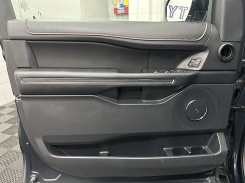 Used 2024 Ford Expedition Limited AWD/4WD image 16
