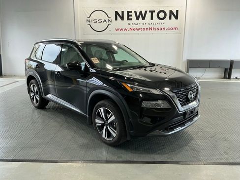 Used 2023 Nissan Rogue SL w/ SL Premium Package image 1