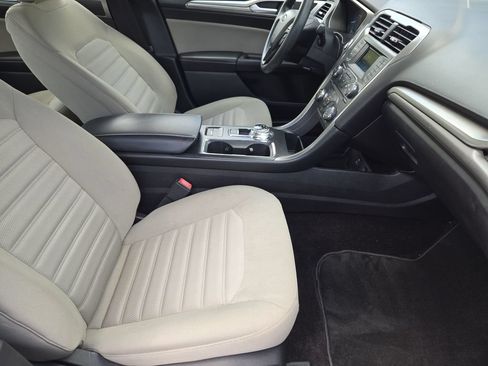 Used 2017 Ford Fusion S FWD image 14