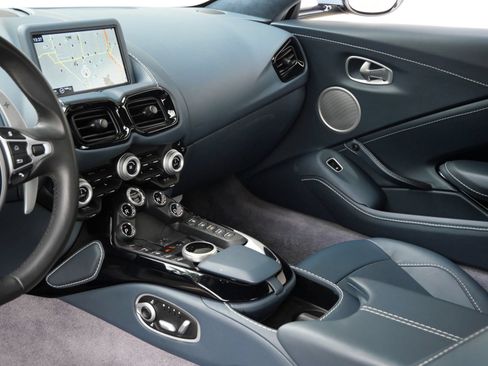 Used 2020 Aston Martin V8 Vantage Coupe RWD image 10