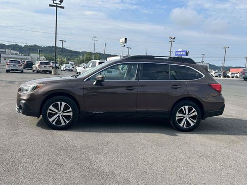 Used 2019 Subaru Outback 2.5i Limited w/ Popular Package #2 AWD/4WD image 4