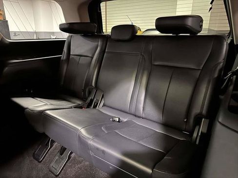 Used 2023 Ford Expedition XLT AWD/4WD image 15