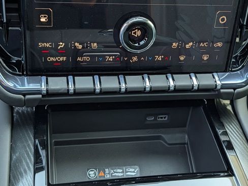 New 2026 GMC Yukon AT4 w/ AT4 Premium Plus Package AWD/4WD image 17