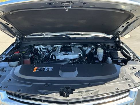 Used 2018 Cadillac Escalade ESV Platinum AWD/4WD image 16