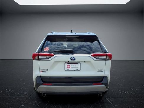 Used 2020 Toyota RAV4 XSE AWD/4WD image 4