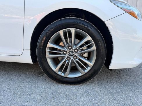 Used 2016 Toyota Camry SE w/ Moonroof Package FWD image 34