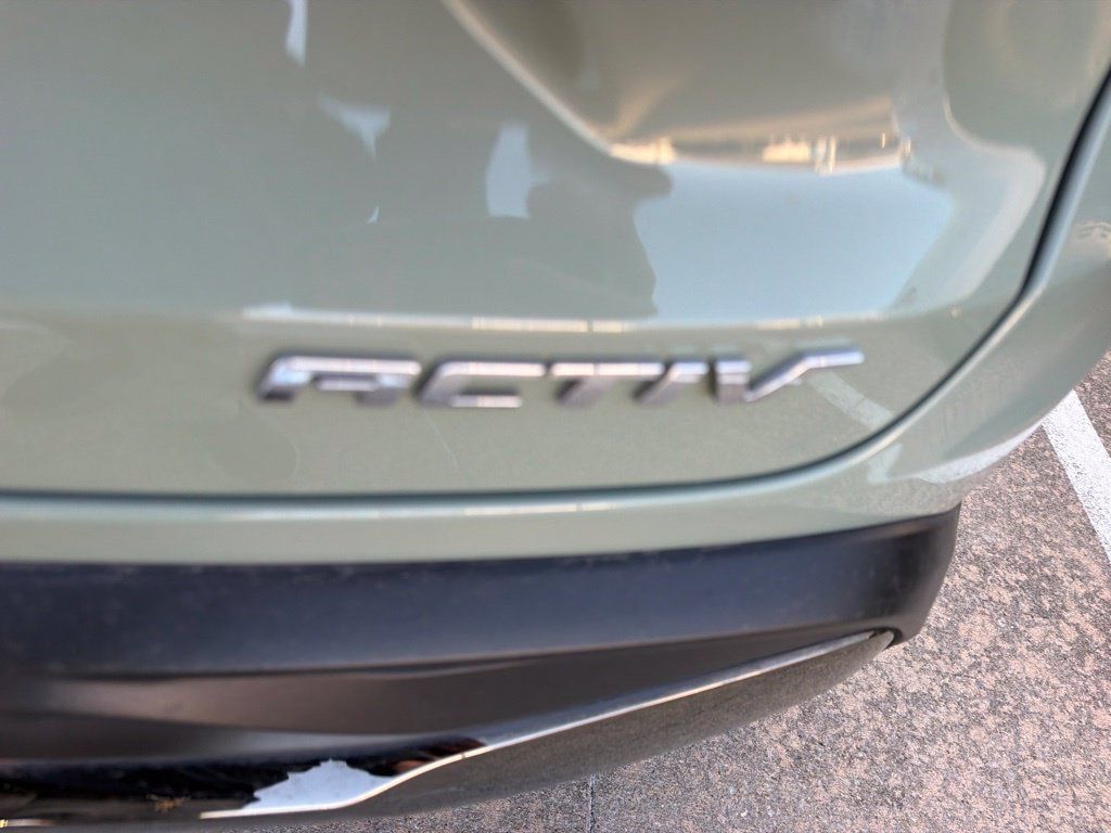 Used 2024 Chevrolet Trax ACTIV w/ Sunroof Package FWD image 10