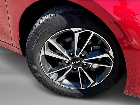 Used 2024 Kia Forte LXS w/ LXS Technology Package image 8