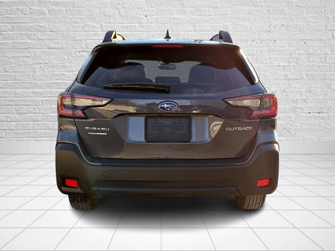 Used 2024 Subaru Outback Premium image 5