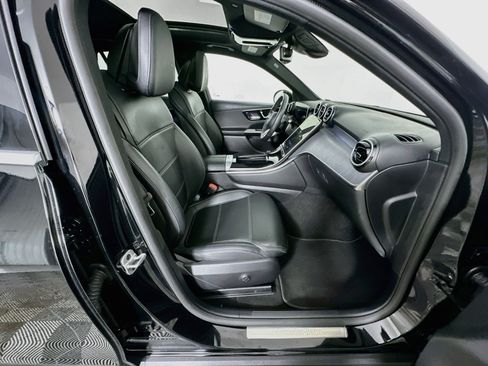 Used 2026 Mercedes-Benz GLC 300 4MATIC image 34