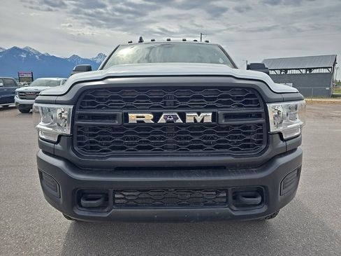 Used 2022 RAM 3500 Tradesman image 2