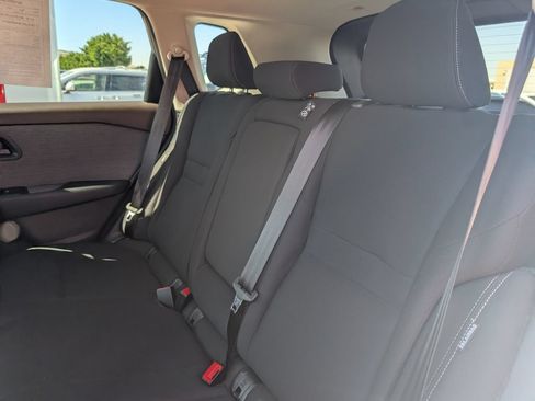 Used 2023 Nissan Rogue S AWD/4WD image 10