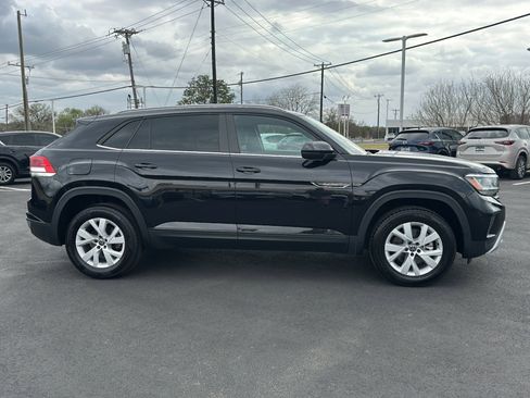 Used 2021 Volkswagen Atlas Cross Sport S image 9