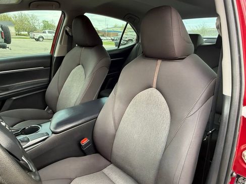 Used 2019 Toyota Camry LE FWD image 10