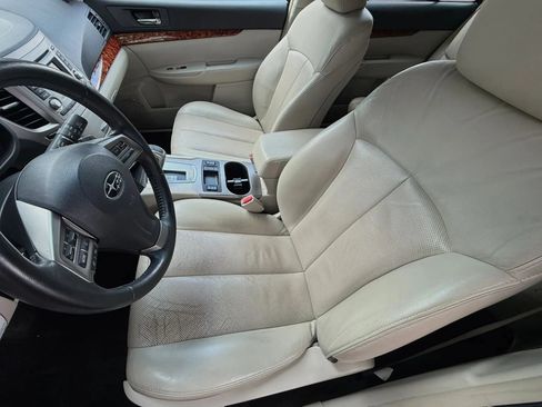 Used 2012 Subaru Outback 2.5i Limited w/ Moonroof Pkg AWD/4WD image 11