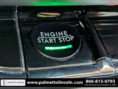 Used 2022 Lincoln Nautilus FWD w/ Premium Package image 30