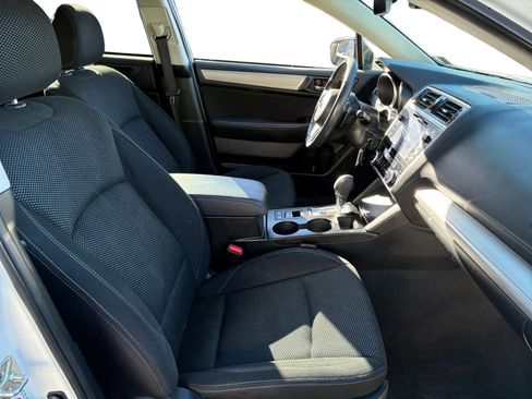 Used 2018 Subaru Outback 2.5i Premium image 17