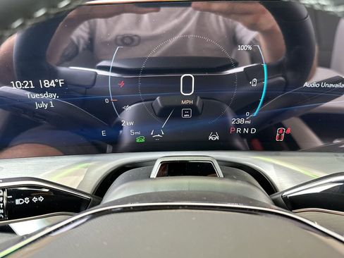 New 2026 Cadillac Vistiq Luxury image 38