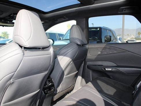 Certified 2024 Lexus RX 500h F Sport image 9