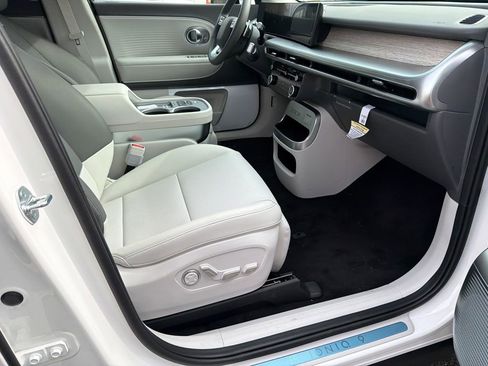 New 2026 Hyundai Ioniq 9 Limited image 13