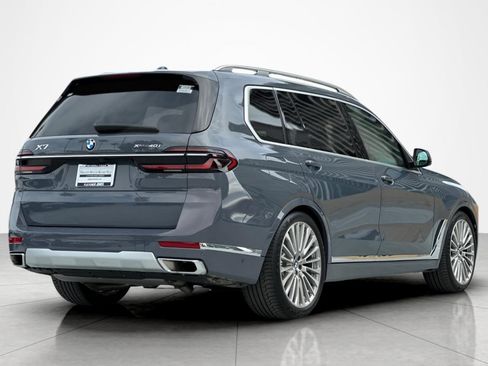 Used 2024 BMW X7 xDrive40i w/ Premium Package AWD/4WD image 5
