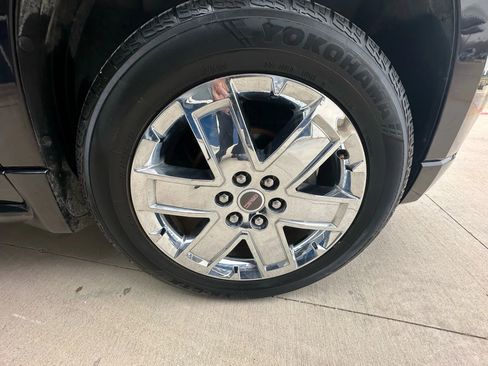 Used 2015 GMC Acadia Denali image 40