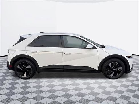 New 2026 Hyundai Ioniq 5 SEL image 8