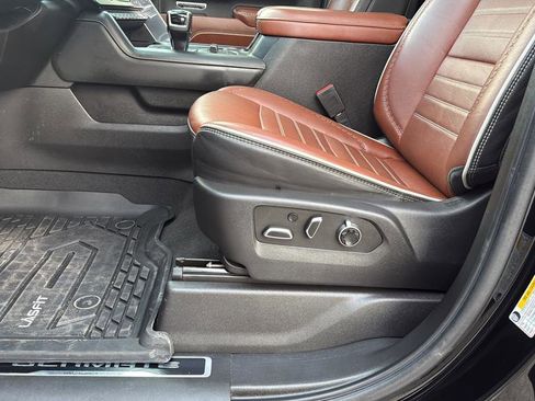 Used 2023 GMC Sierra 1500 Denali Ultimate image 13