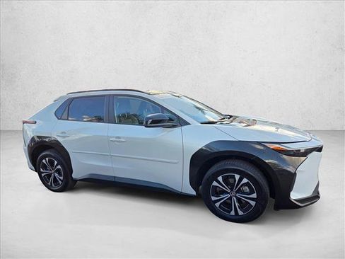 Used 2025 Toyota bZ4X FWD w/ Weather Package image 4