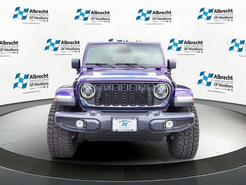 New 2026 Jeep Gladiator Sport AWD/4WD image 16