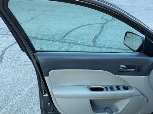 Used 2011 Ford Fusion SEL FWD image 12