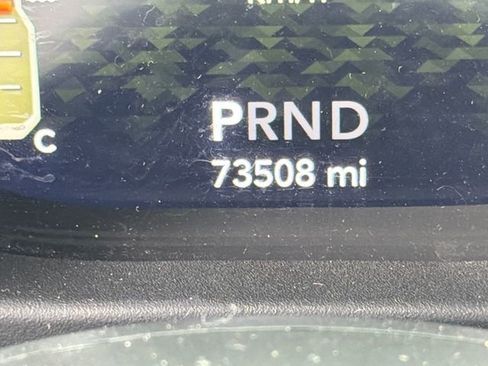 Used 2020 Jeep Wrangler Unlimited Sahara image 28