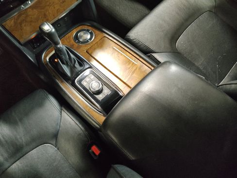Used 2021 Nissan Armada SL w/ Captain's Chairs Package RWD image 26