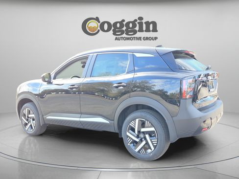 Used 2026 Nissan Kicks SV FWD image 4