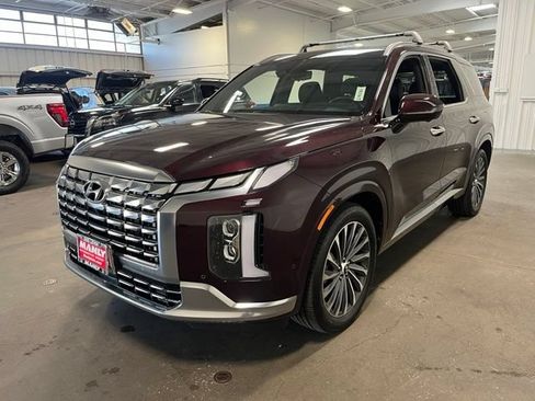 Used 2024 Hyundai Palisade Calligraphy FWD image 7