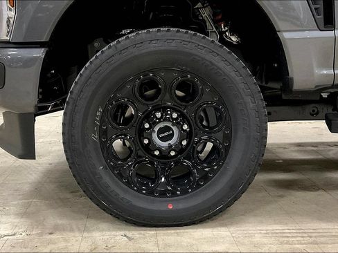 New 2026 Ford F350 4x4 Crew Cab Super Duty image 12