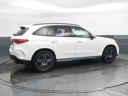Used 2023 Mercedes-Benz GLC 300 image 2