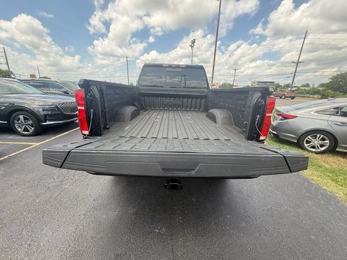 Used 2024 Chevrolet Silverado 2500 High Country w/ High Country Premium Package AWD/4WD image 6
