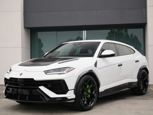 Used 2024 Lamborghini Urus Performante AWD/4WD image 22