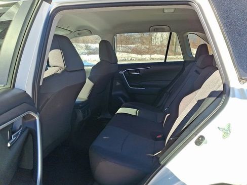 Used 2024 Toyota RAV4 XLE AWD/4WD image 10