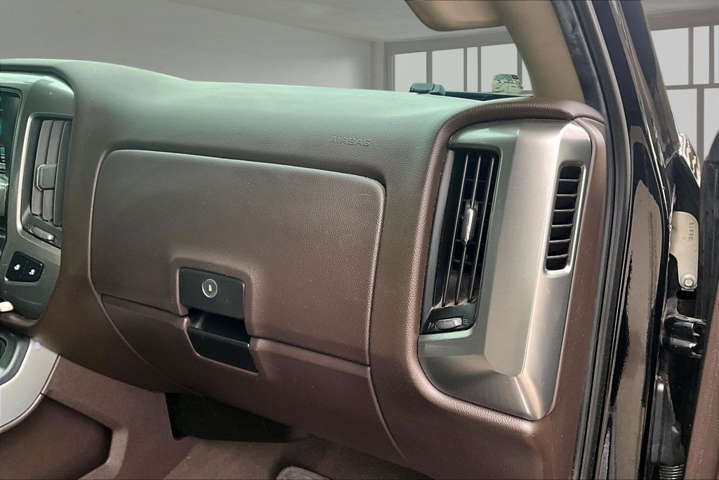Used 2018 Chevrolet Silverado 1500 LT w/ Texas Edition AWD/4WD image 15