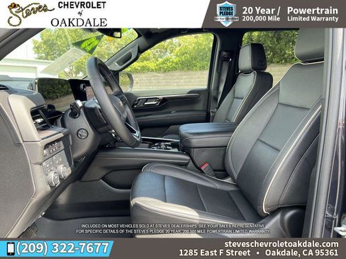 Used 2025 Chevrolet Suburban Premier AWD/4WD image 23