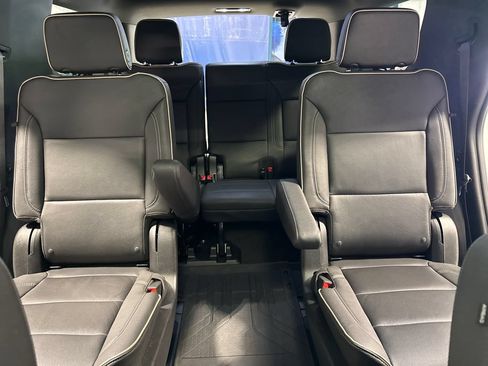 Used 2023 Chevrolet Tahoe Premier AWD/4WD image 40