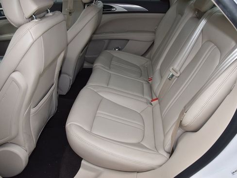 Used 2019 Lincoln MKZ Premiere image 12