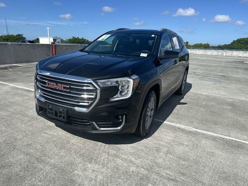 Used 2024 GMC Terrain SLT AWD/4WD image 19