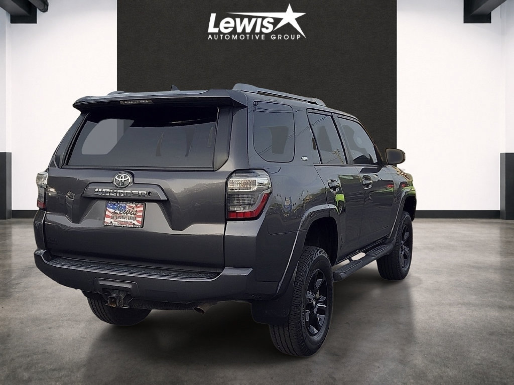 Used 2016 Toyota 4Runner SR5 AWD/4WD image 4