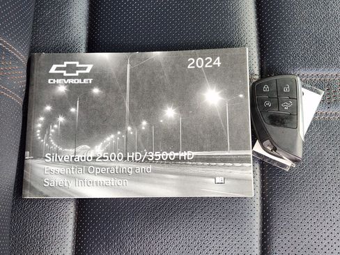 Used 2024 Chevrolet Silverado 3500 High Country w/ Technology Package AWD/4WD image 43