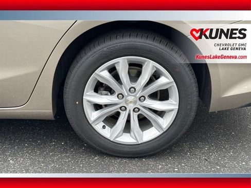 Used 2025 Chevrolet Malibu LT FWD image 13